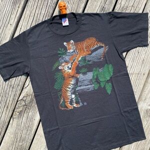 80s Tiger art print shirt sz L